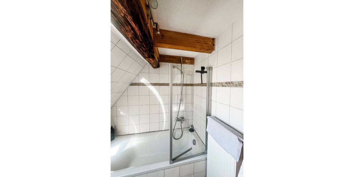 Einfamilienhaus Sindelfingen Mitte - 5 Zimmer, 140 m&sup2;, 1.500&euro; | Angebot:26515151