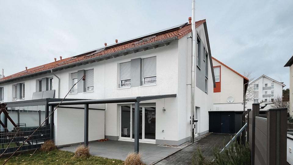 Reihenhaus Nagold - 5 Zimmer, 136 m&sup2;, 580.000&euro; | Angebot:25287885