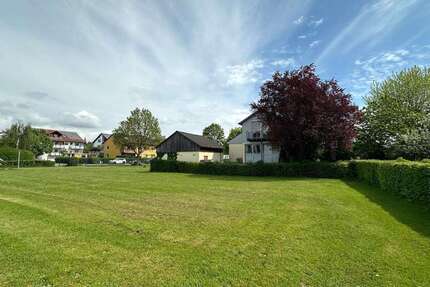 Haus Althengstett - 5 Zimmer, 199 m&sup2;, 2.500&euro; | Angebot:27013051