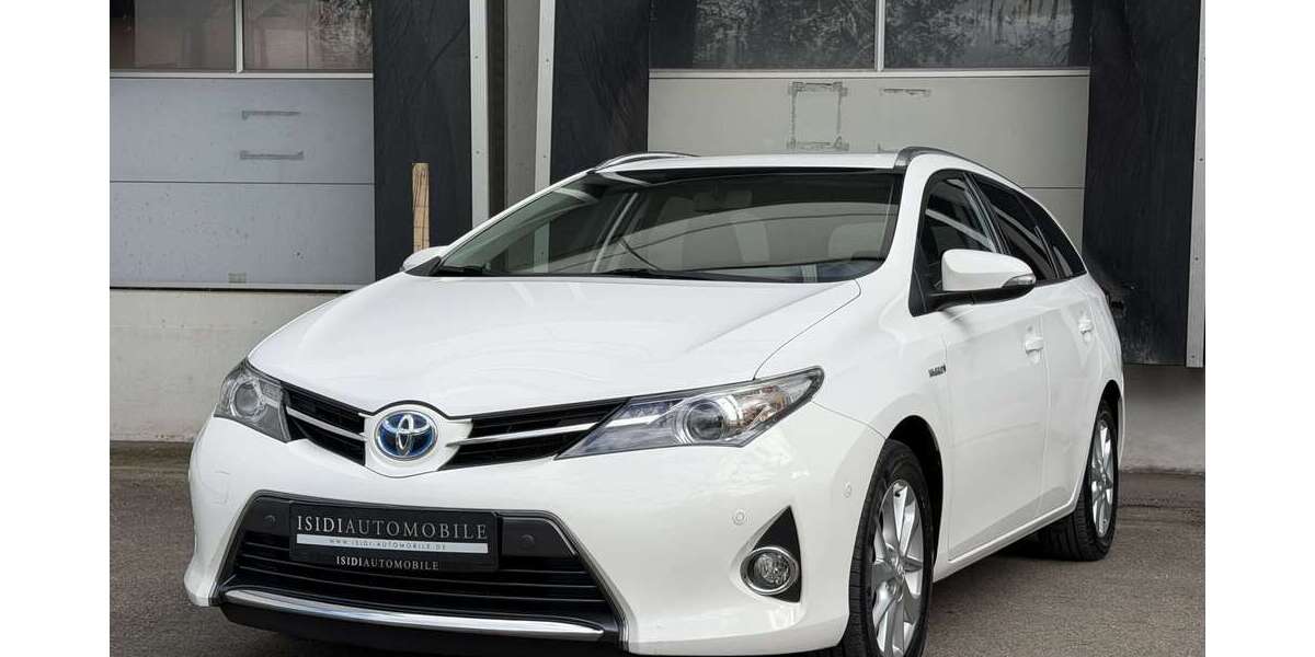 Toyota Auris 115.500 km 11.900 &euro; Reutlingen 72766