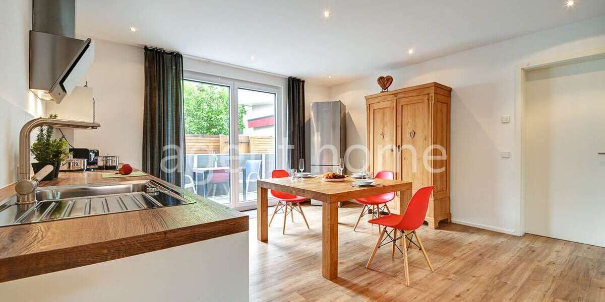 Etagenwohnung Reutlingen Altenburg - 3.5 Zimmer, 105 m&sup2;, 2.050&euro; | Angebot:26005185