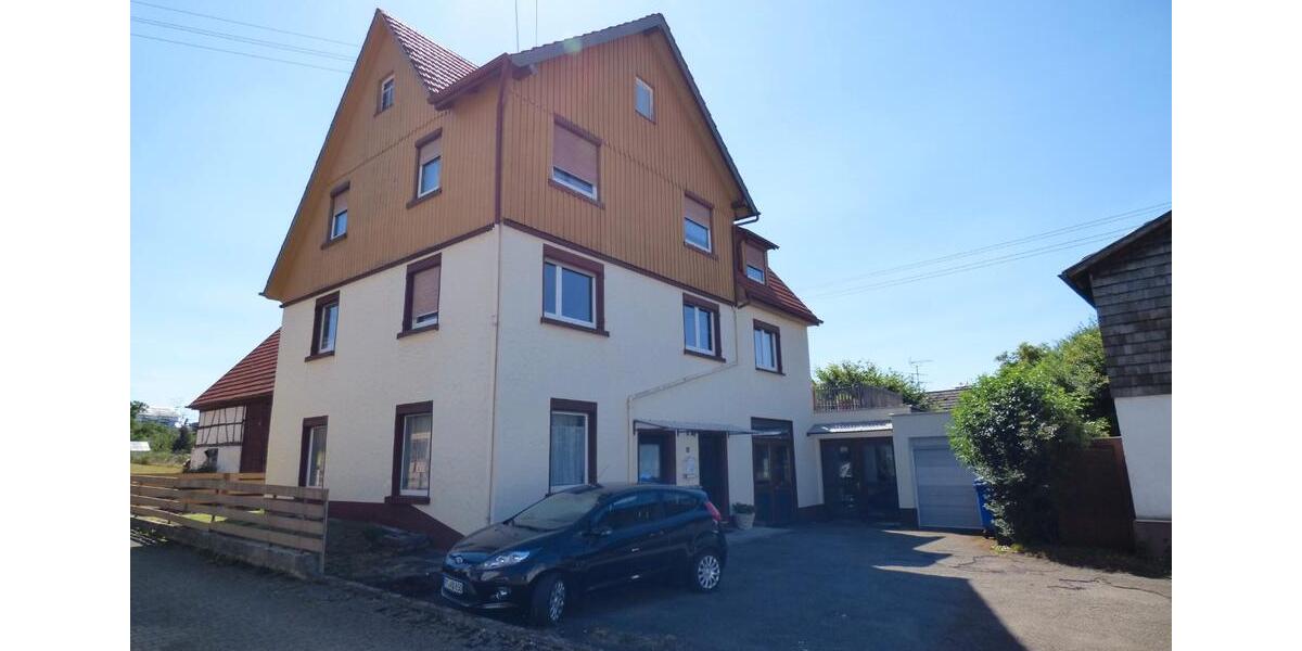 Mehrfamilienhaus, Wohnhaus Bad Urach - 9 Zimmer, 228 m&sup2;, 308.000&euro; | Angebot:27220362