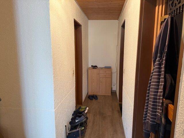 Einfamilienhaus Frickenhausen - 7 Zimmer, 210 m&sup2;, 649.000&euro; | Angebot:25696025