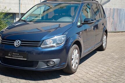 VW Touran 198.000 km 6.490 &euro; Nufringen 71154