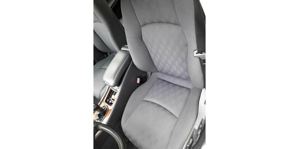 Mercedes-Benz C-Klasse 155.581 km 3.700 &euro; Böblingen 71032