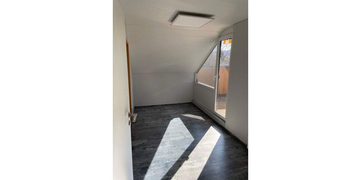 Etagenwohnung Reutlingen Ringelbach - 3 Zimmer, 70 m&sup2;, 280.000&euro; | Angebot:25657615