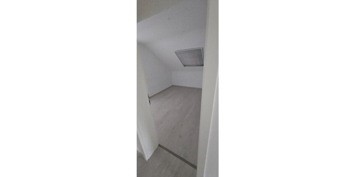 Dachgeschoßwohnung Aidlingen - 1 Zimmer, 64 m&sup2;, 1.000&euro; | Angebot:25636982