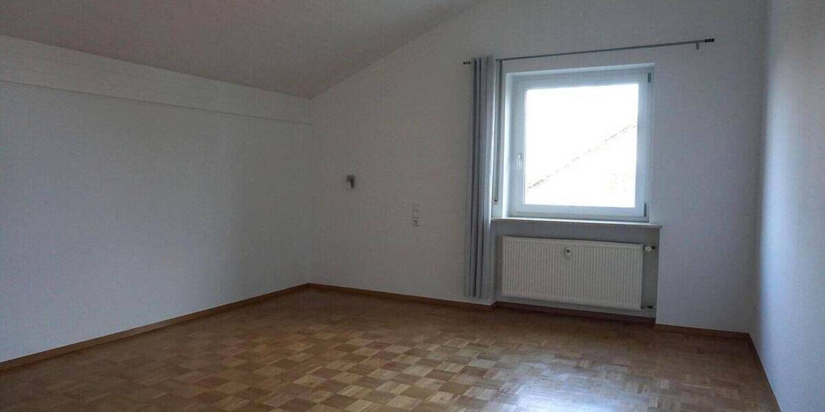 Etagenwohnung Horb am Neckar Nordstetten - 3 Zimmer, 120 m&sup2;, 1.000&euro; | Angebot:26018229