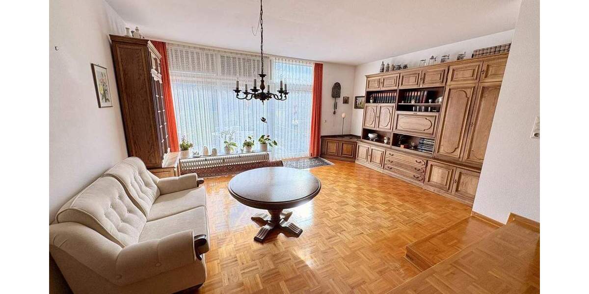 Reihenmittelhaus Hechingen - 5 Zimmer, 130 m&sup2;, 329.000&euro; | Angebot:25692959