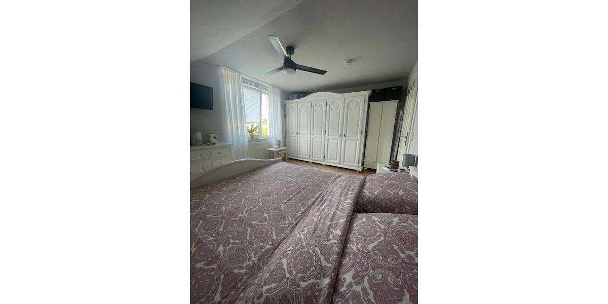 Dachgeschoßwohnung Renningen - 3.5 Zimmer, 75 m&sup2;, 375.000&euro; | Angebot:25644989