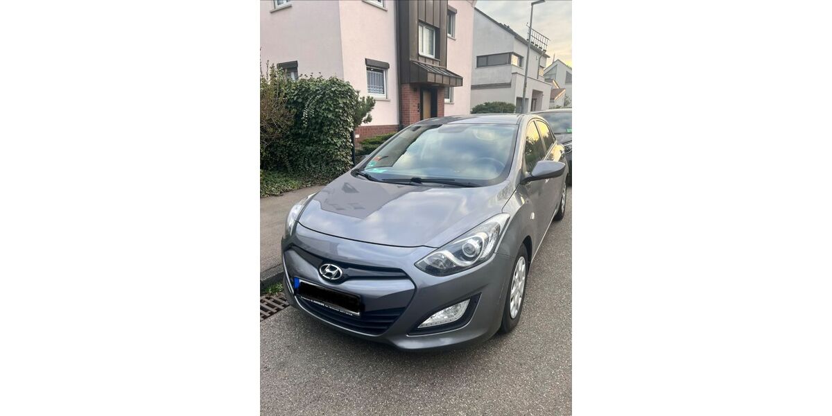 Hyundai i30 117.104 km 5.800 &euro; Stuttgart 70374