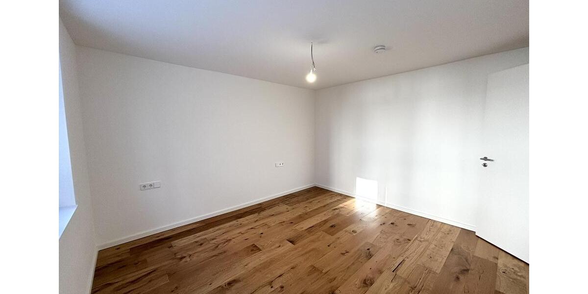 Erdgeschoßwohnung Sindelfingen - 2 Zimmer, 73 m&sup2;, 1.135&euro; | Angebot:24400065