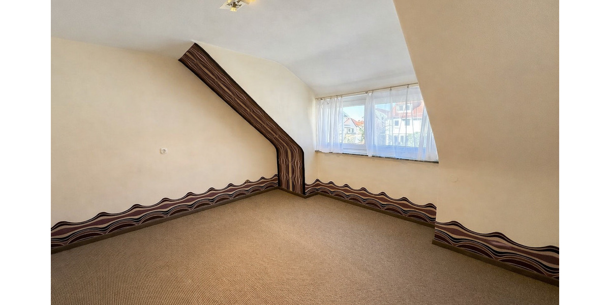 Mehrfamilienhaus, Wohnhaus Stuttgart Degerloch - 8 Zimmer, 181 m&sup2;, 778.000&euro; | Angebot:25836698