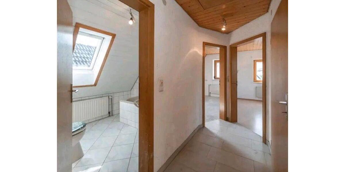 Dachgeschoßwohnung Eutingen im Gäu - 3 Zimmer, 60 m&sup2;, 700&euro; | Angebot:25995002