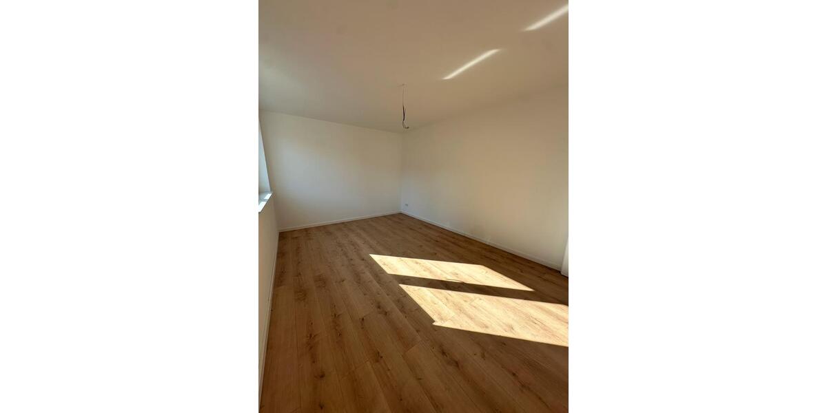 Erdgeschoßwohnung Rottenburg am Neckar - 3 Zimmer, 70 m&sup2;, 930&euro; | Angebot:25903846