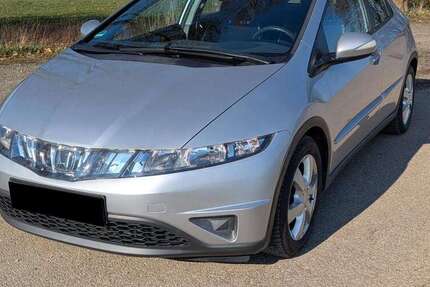 Honda Civic 66.000 km 7.950 &euro; Grabenstetten 72582