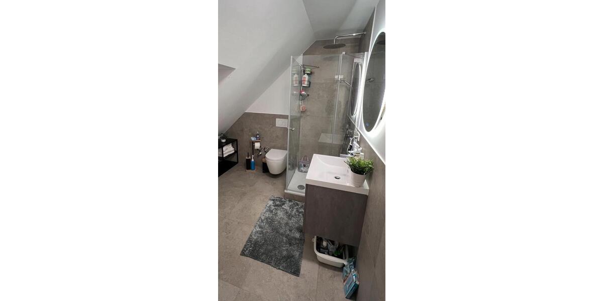 Dachgeschoßwohnung Waldenbuch - 1 Zimmer, 15 m&sup2;, 570&euro; | Angebot:25302877