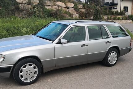 Mercedes-Benz 220 275.553 km 9.200 &euro; Ebhausen/Rotfelden 72224
