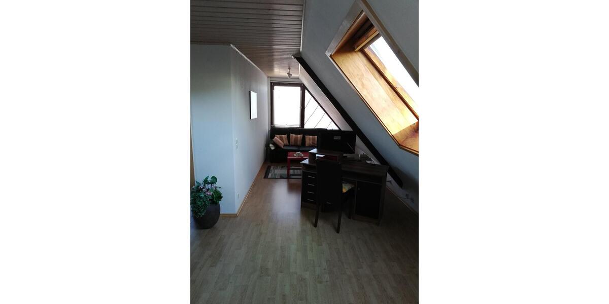 Dachgeschoßwohnung Sindelfingen Darmsheim - 2.5 Zimmer, 56 m&sup2;, 1.050&euro; | Angebot:24653853