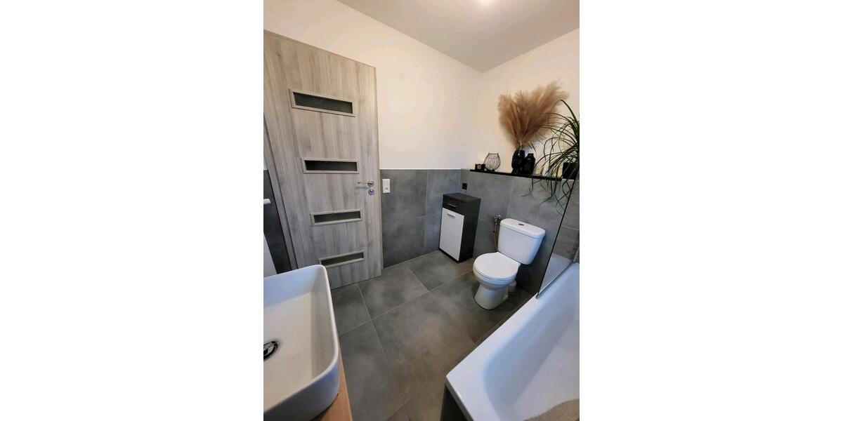 Erdgeschoßwohnung Bad Urach - 2 Zimmer, 40 m&sup2;, 900&euro; | Angebot:26478686