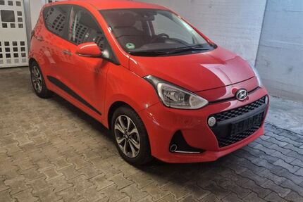 Hyundai i10 20.231 km 12.150 &euro; Böblingen 71032