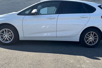 BMW 218 Active Tourer 149.200 km 8.950 &euro; Hildrizhausen /Stuttgart 71157