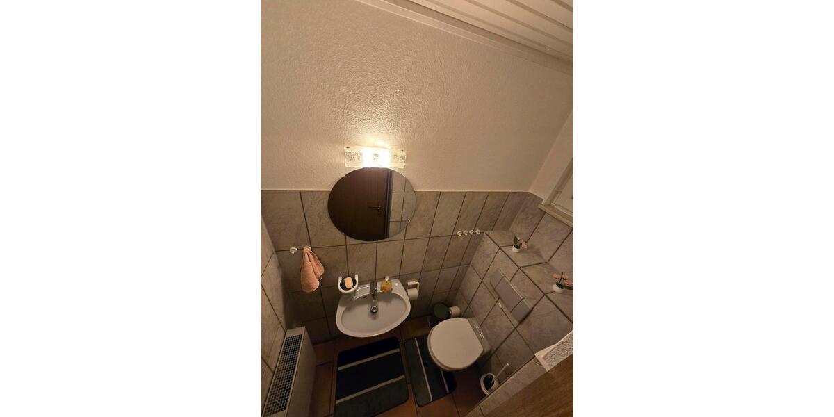 Etagenwohnung Althengstett - 7 Zimmer, 200 m&sup2;, 1.750&euro; | Angebot:25965657