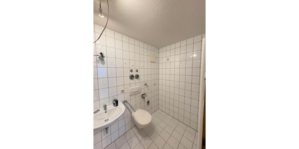 Etagenwohnung Pfullingen - 2 Zimmer, 61 m&sup2;, 870&euro; | Angebot:25752022