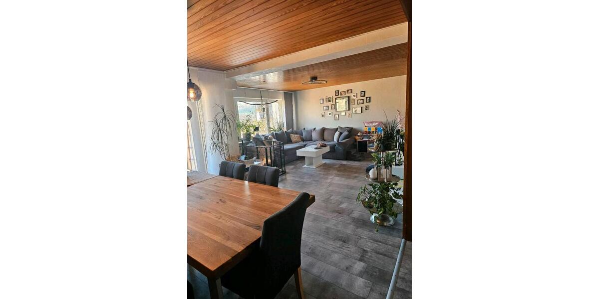 Erdgeschoßwohnung Renningen - 4 Zimmer, 90 m&sup2;, 1.080&euro; | Angebot:25923498