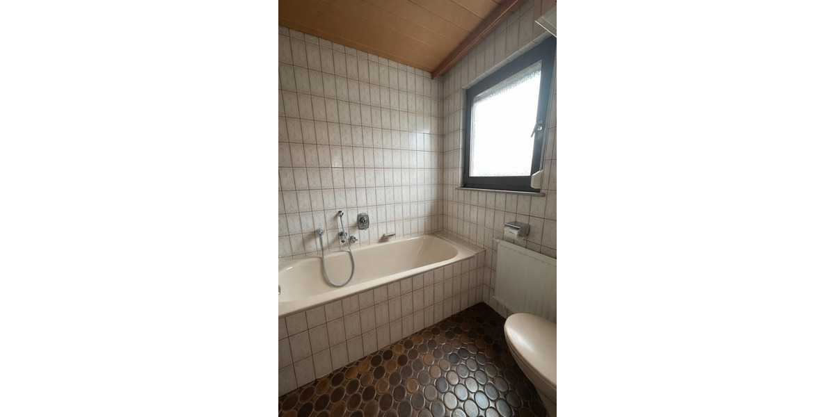 Mehrfamilienhaus, Wohnhaus Leinfelden-Echterdingen Echterdingen - 7 Zimmer, 179 m&sup2;, 695.000&euro; | Angebot:25970659