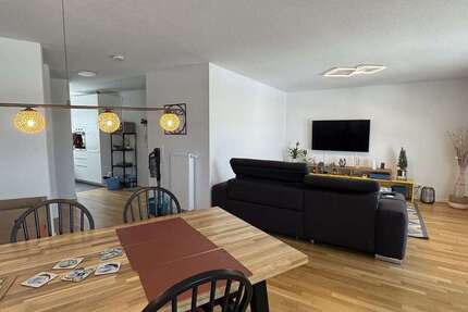Wohnung Stuttgart Feuerbach Feuerbach - 3.5 Zimmer, 102 m&sup2;, 1.390&euro; | Angebot:26615472