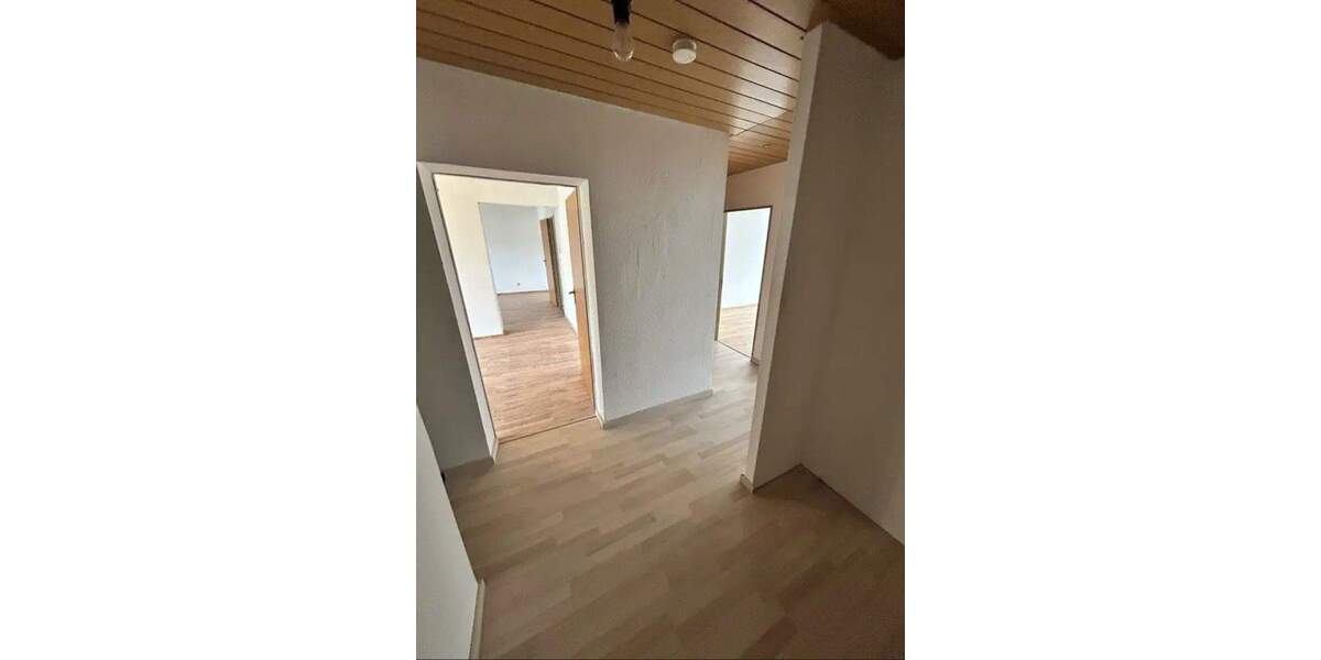 Etagenwohnung Herrenberg - 4 Zimmer, 96 m&sup2;, 330.000&euro; | Angebot:25712558