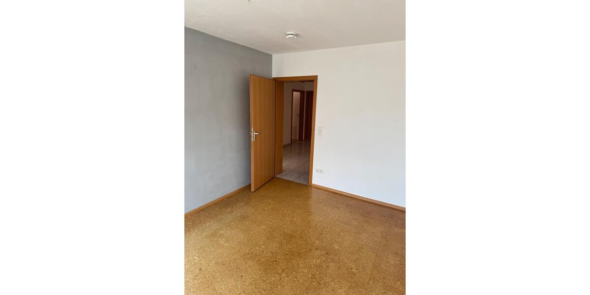 Etagenwohnung Burladingen - 4.5 Zimmer, 90 m&sup2;, 1.280&euro; | Angebot:26133493