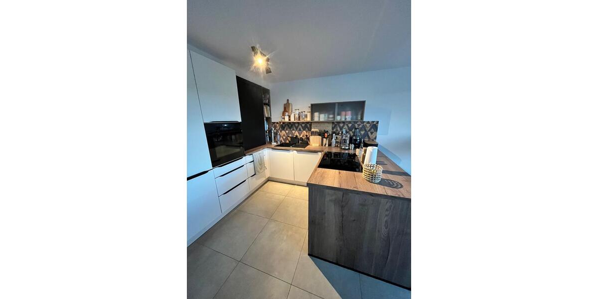 Etagenwohnung Rottenburg am Neckar - 4 Zimmer, 123 m&sup2;, 1.950&euro; | Angebot:26438227