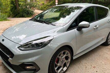 Ford Fiesta 64.500 km 17.490 &euro; Dettingen an der Erms 72581