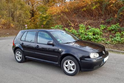 VW Golf 247.042 km 2.450 &euro; Tübingen 72007