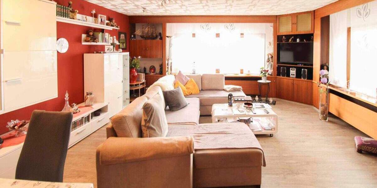 Einfamilienhaus Bad Urach Sirchingen - 4 Zimmer, 104 m&sup2;, 295.000&euro; | Angebot:25777234