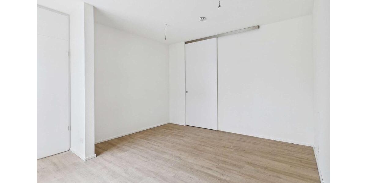 Dachgeschoßwohnung Sindelfingen Sindelfingen (Stadt) - 2 Zimmer, 68 m&sup2;, 1.350&euro; | Angebot:22893223