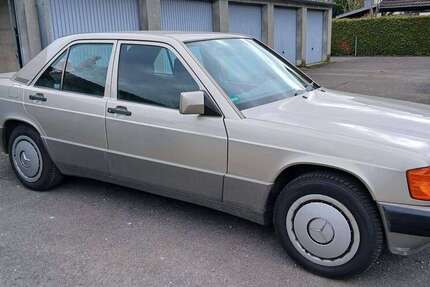 Mercedes-Benz 190 213.200 km 4.500 &euro; Nürtingen, Stadt 72622