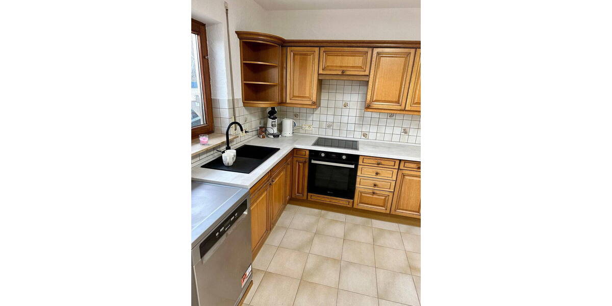 Etagenwohnung Aichtal Aich - 3 Zimmer, 150 m&sup2;, 2.100&euro; | Angebot:25944663