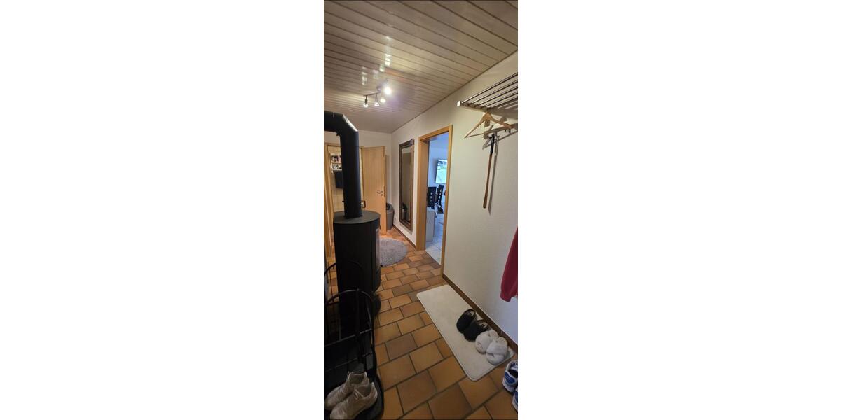 Etagenwohnung Bad Urach - 3 Zimmer, 65 m&sup2;, 800&euro; | Angebot:26414137