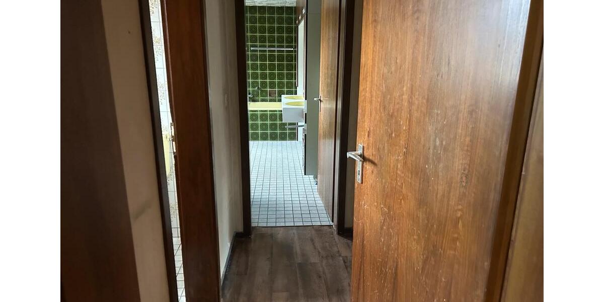 Etagenwohnung Burladingen - 5 Zimmer, 140 m&sup2;, 1.000&euro; | Angebot:25233026