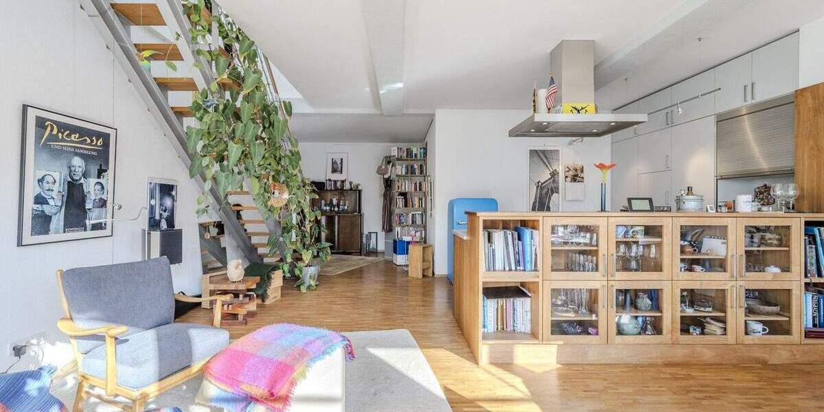 Etagenwohnung Stuttgart West - 2 Zimmer, 120 m&sup2;, 899.000&euro; | Angebot:25746201