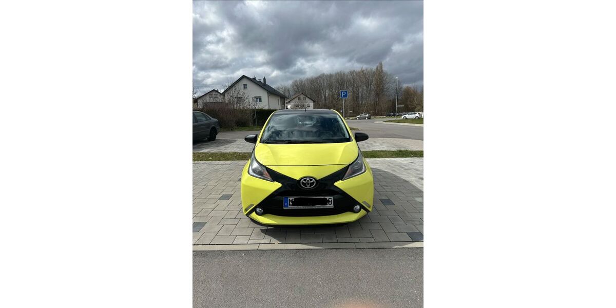 Toyota Aygo (X) 170.000 km 5.900 &euro; Stuttgart-Vaihingen 70565