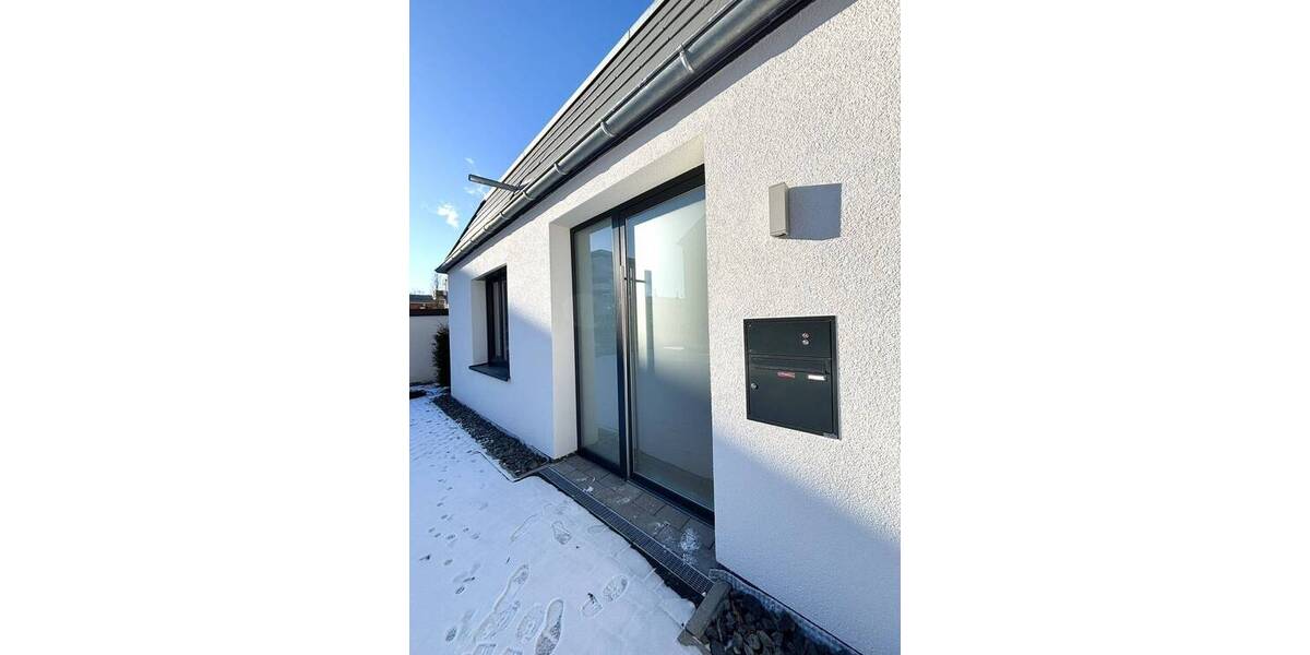 Etagenwohnung Sindelfingen Mitte - 2 Zimmer, 89 m&sup2;, 1.180&euro; | Angebot:26190952