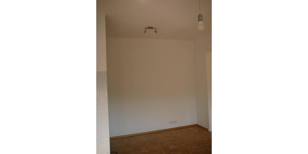 Dachgeschoßwohnung Herrenberg - 2.5 Zimmer, 58 m&sup2;, 900&euro; | Angebot:25554062