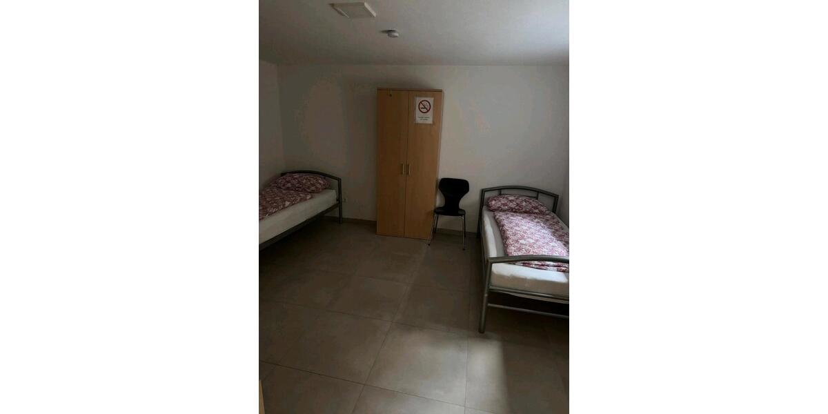 Erdgeschoßwohnung Rottenburg am Neckar - 20 Zimmer, 100 m&sup2;, 500&euro; | Angebot:25977705