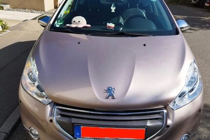 Peugeot 208 90.730 km 7.300 &euro; Stuttgart 70567