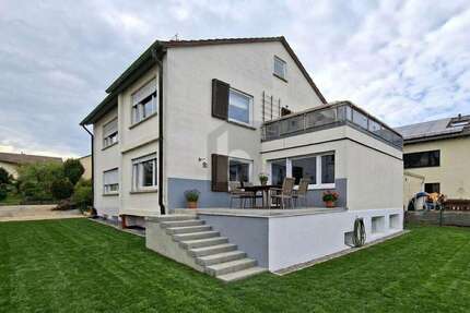 Haus Sindelfingen - 7 Zimmer, 230 m&sup2;, 720.000&euro; | Angebot:27185635