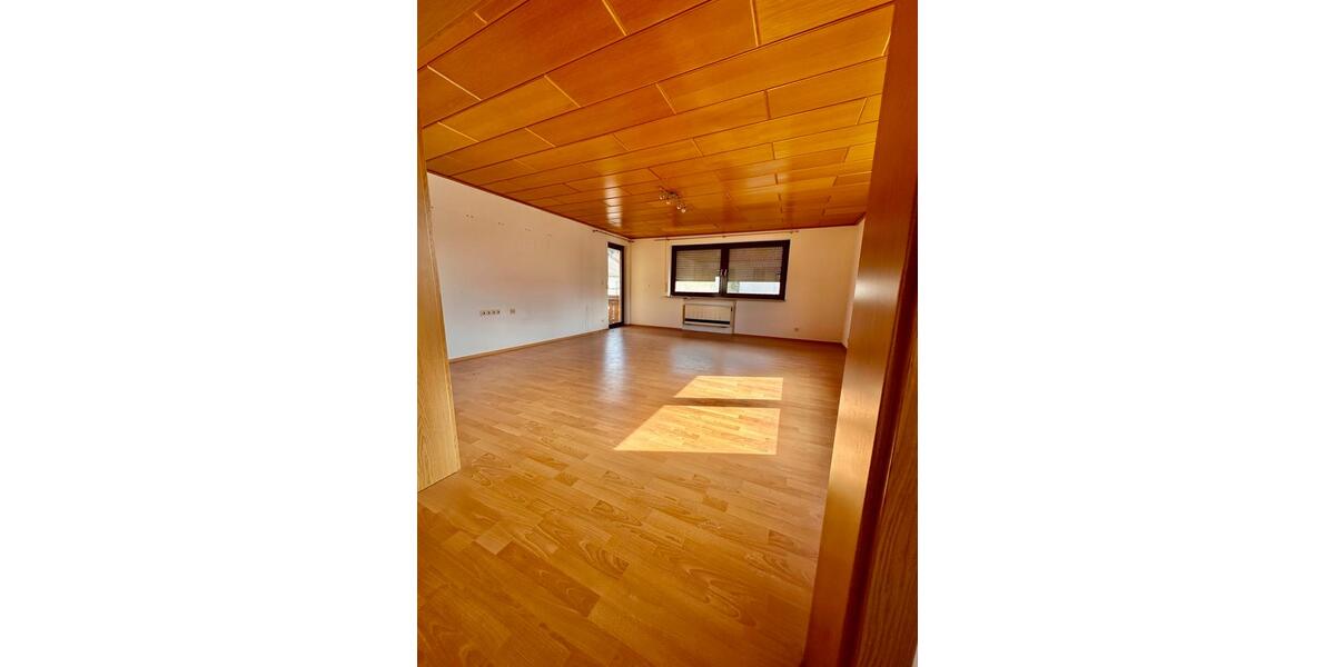 Etagenwohnung Nufringen - 3.5 Zimmer, 102 m&sup2;, 1.350&euro; | Angebot:25928788